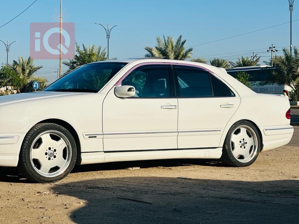 مرسيدس بنز E-Class